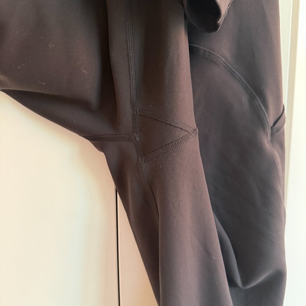 Lululemon Invigorate High-Rise Crop 23" - Picture 7 of 8